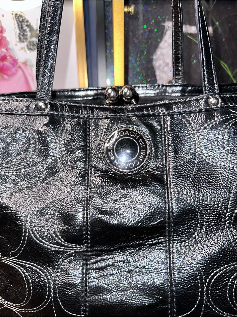 🖤 Coach Black Patent Leather Signature Kisslock Tote Bag - Picture 5 of 12